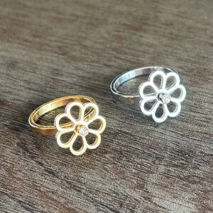 Gold or Silver Flower Spinner Rings